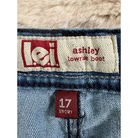 Lei Ashley Lowrise Boot Cut Jeans Sz 17 Junior Embroidered Pockets Western Short - Picture 6 of 8